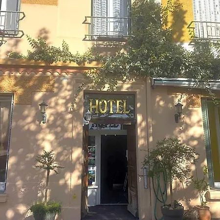 Ξενοδοχείο De Provence 2*