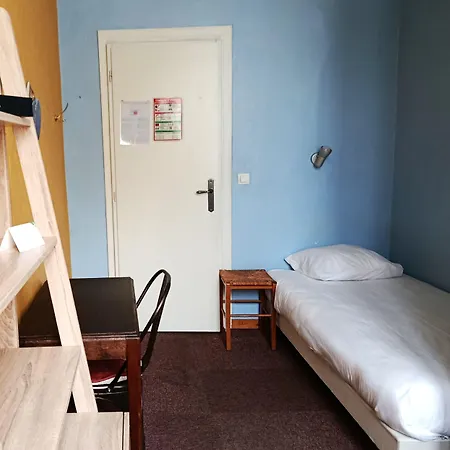 Hotel De Provence 2*